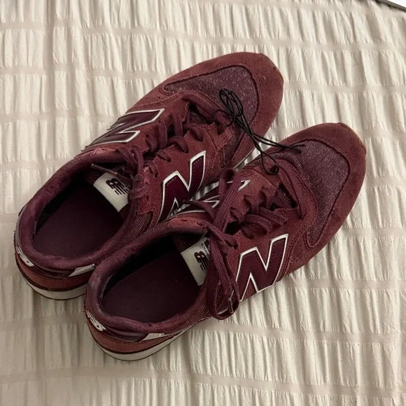 New Balance 696 Women's Deep Red Burgundy Free People - Anthropologie - 9 - Picture 2 of 13
